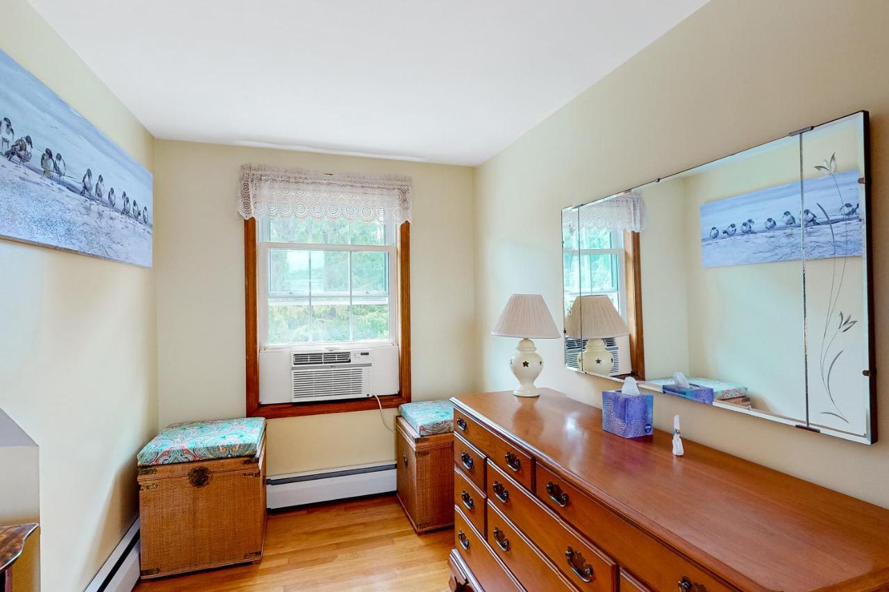 Villa Cape Me Away Gilford Exterior foto