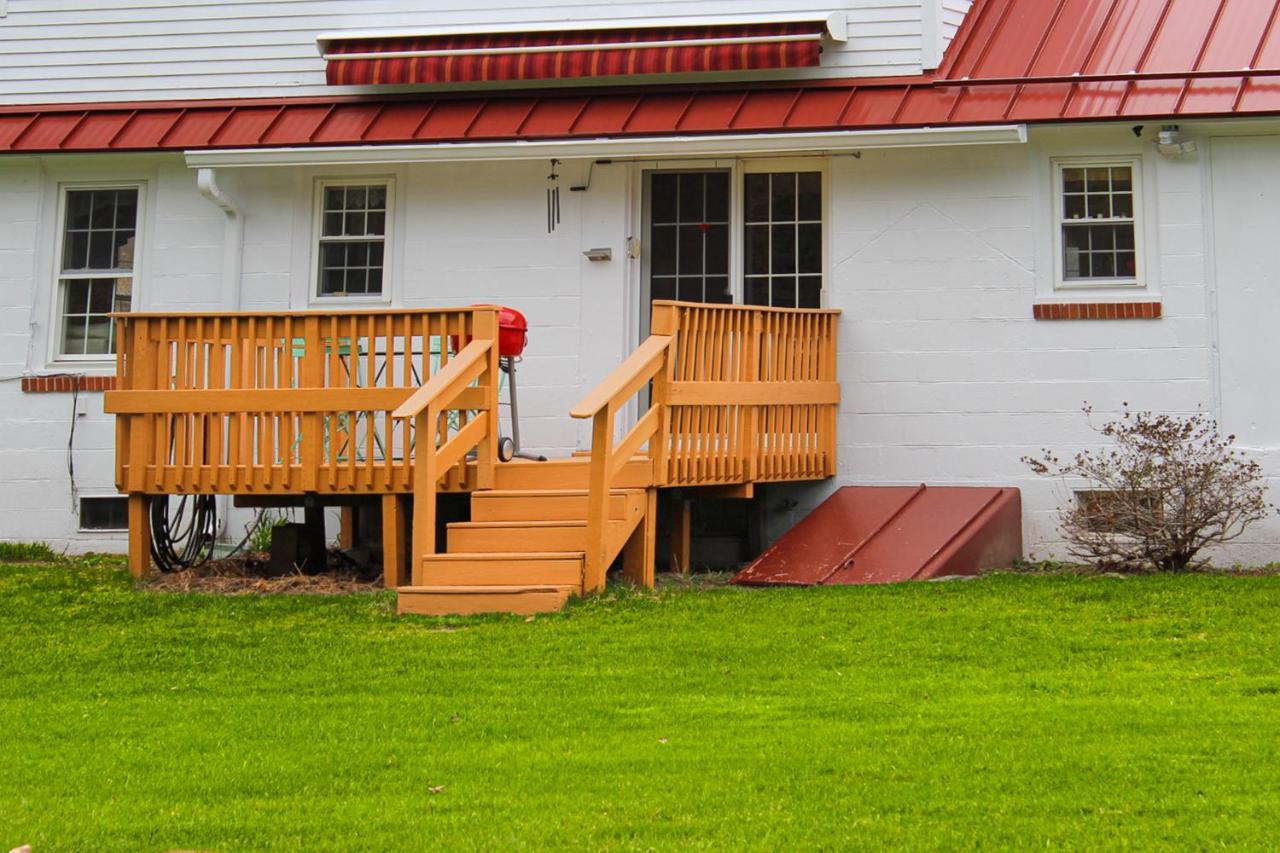 Villa Cape Me Away Gilford Exterior foto